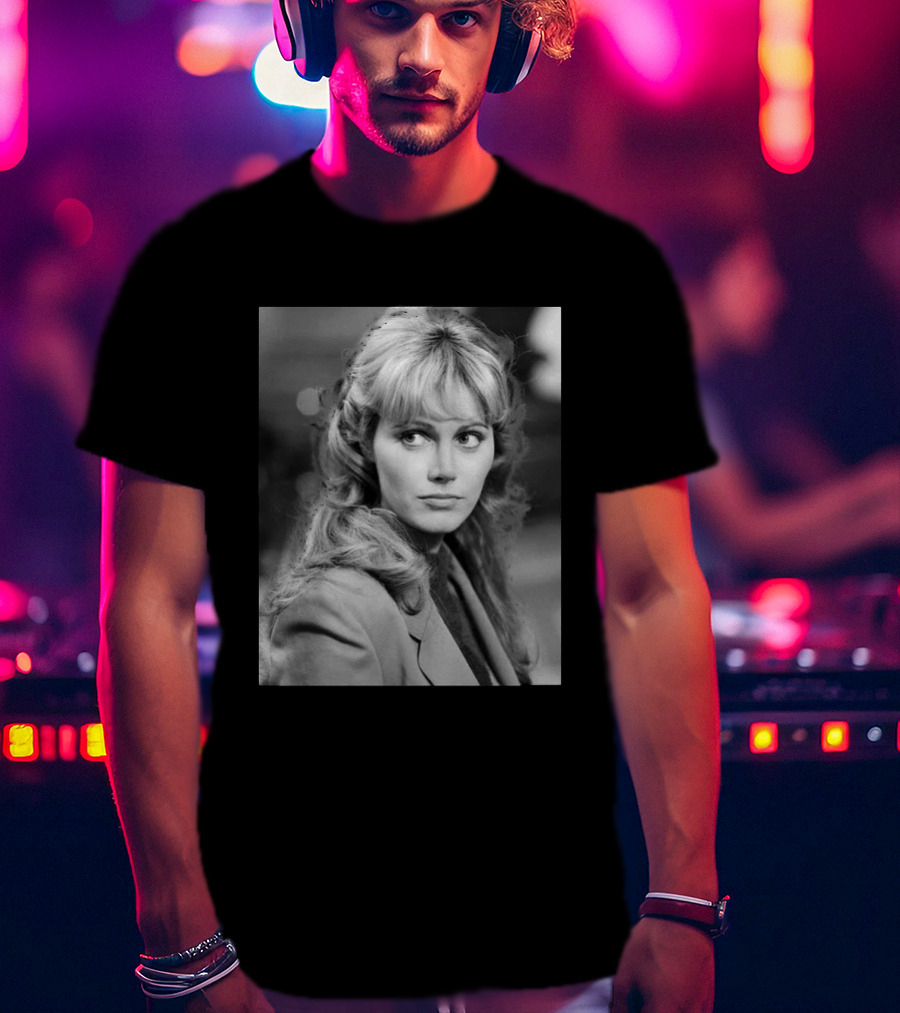 Rip Mary Louise Weller 1946 2026 Vintage Black And White T-Shirt