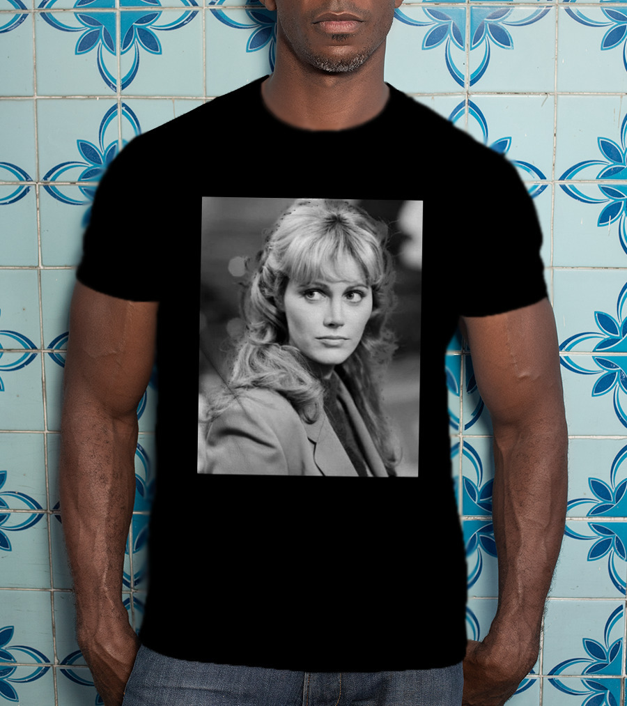 Rip Mary Louise Weller 1946 2026 Vintage Black And White T-Shirt