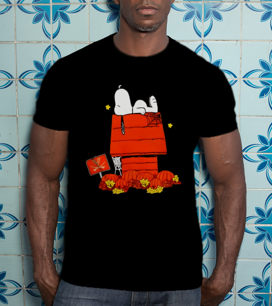 Snoopy Halloween Doghouse Virginia Cavaliers College Football Peanuts Pumpkins T-Shirt