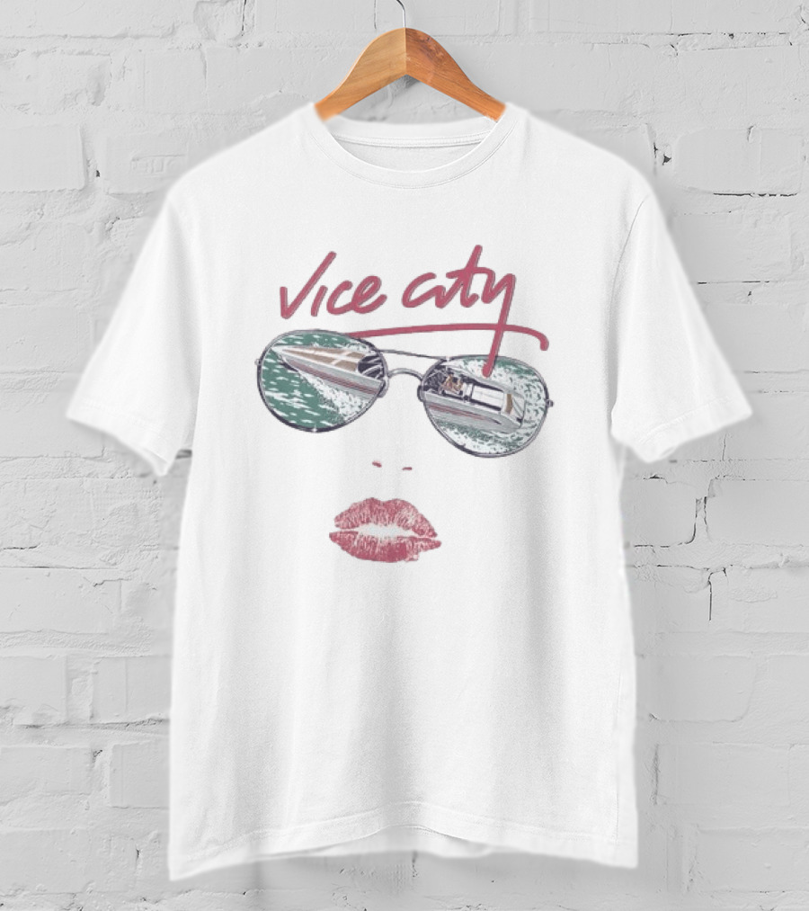 Miami Heat Duvin NBA Vice City Aviator Sunglasses Speedboats Reflection T-Shirt