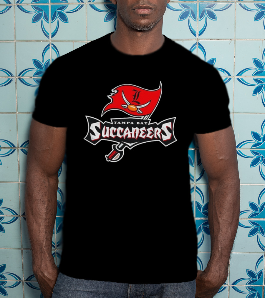 Tampa Bay Succaneers Football Pirate Flag Logo Sports Team T-Shirt