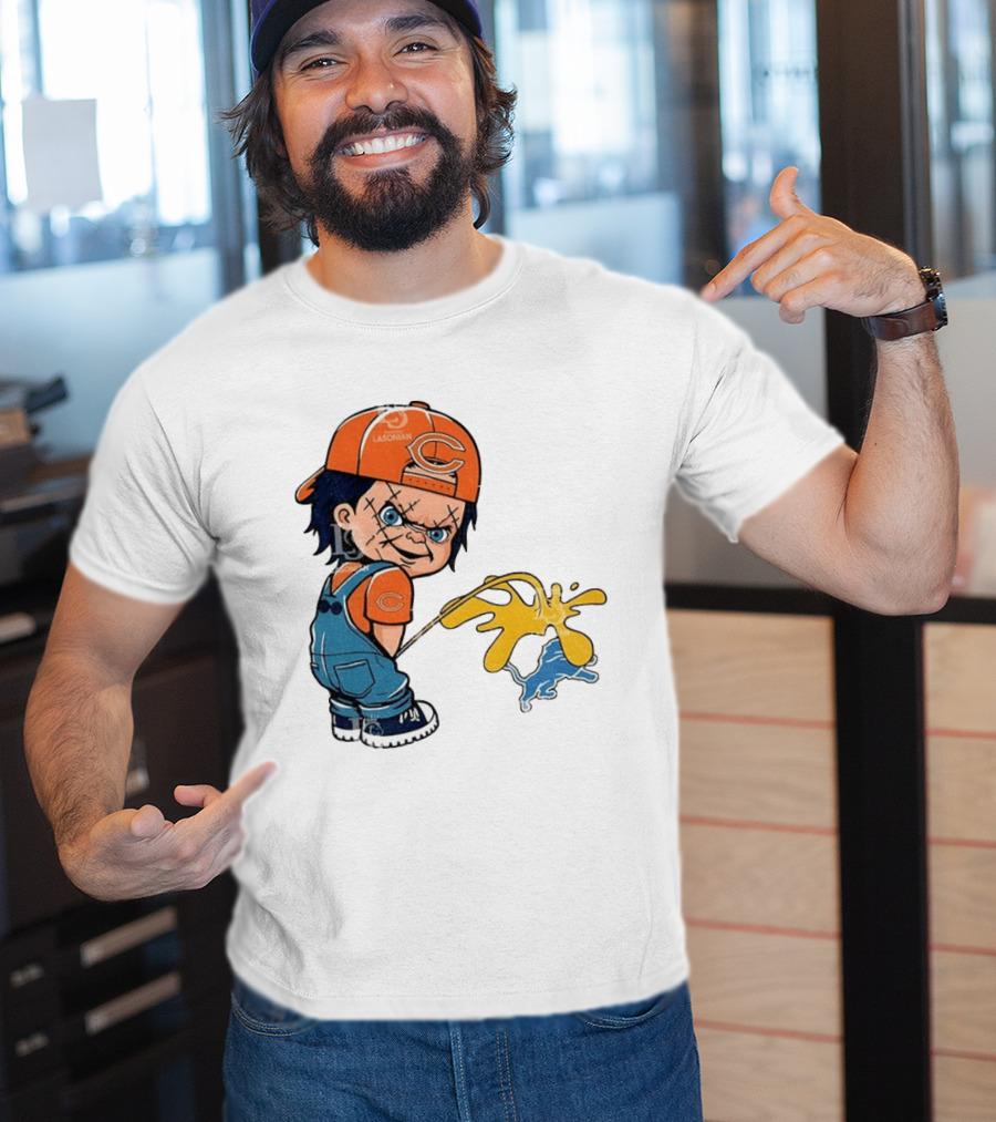 Chicago Bears Chucky Piss On Detroit Lions Rivalry Meme T-Shirt