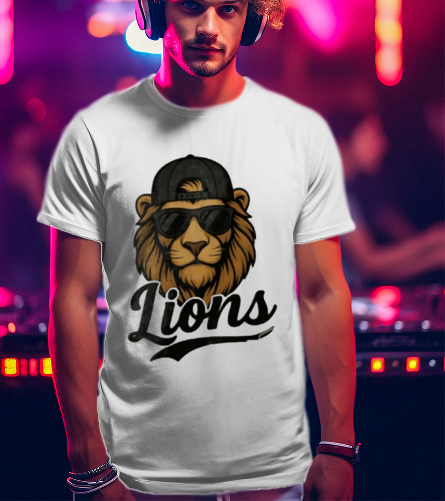 Detroit Lions Cool Lion Wearing Shades And Cap T-Shirt
