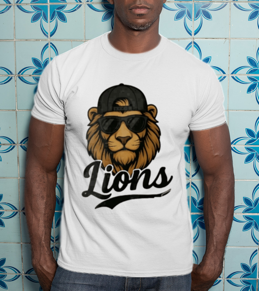 Detroit Lions Cool Lion Wearing Shades And Cap T-Shirt