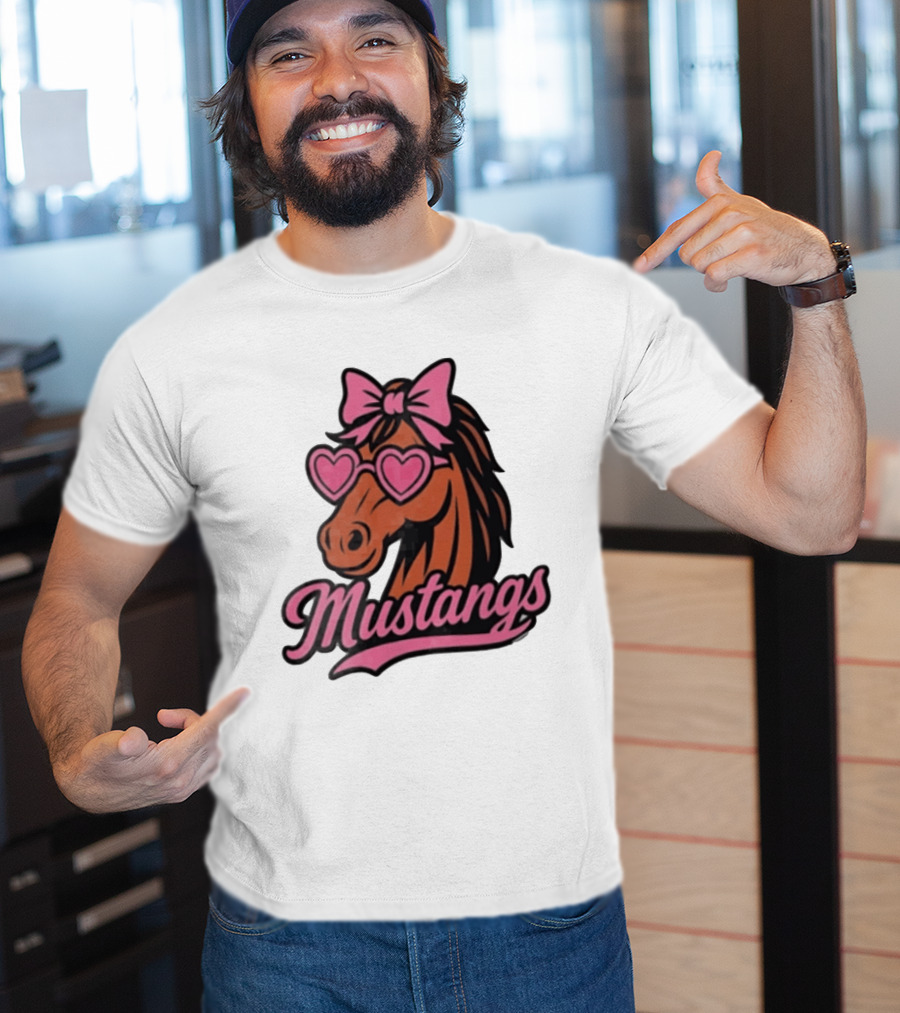 Mustangs Horse Pink Bow Heart Sunglasses T-Shirt