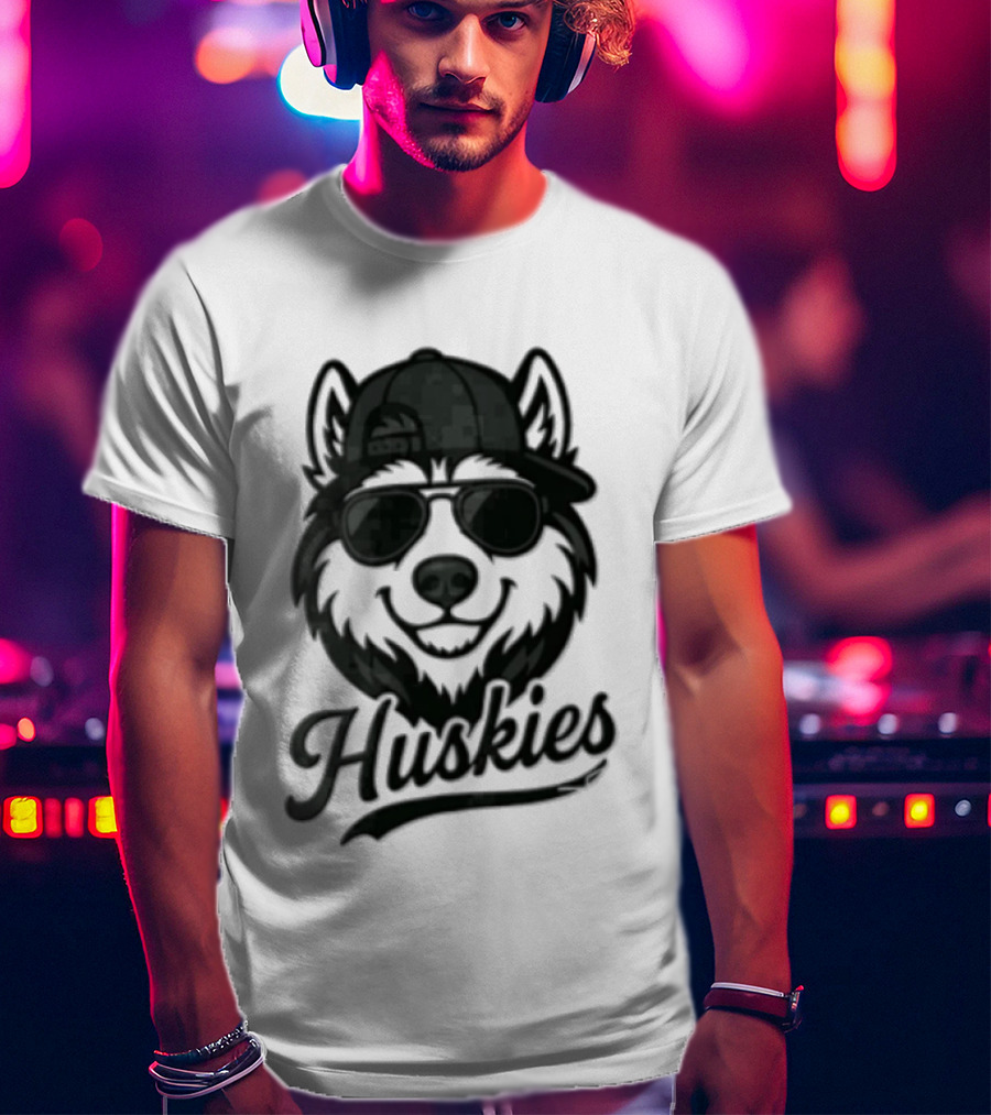 Huskies Husky Dog In Sunglasses And Cap T-Shirt