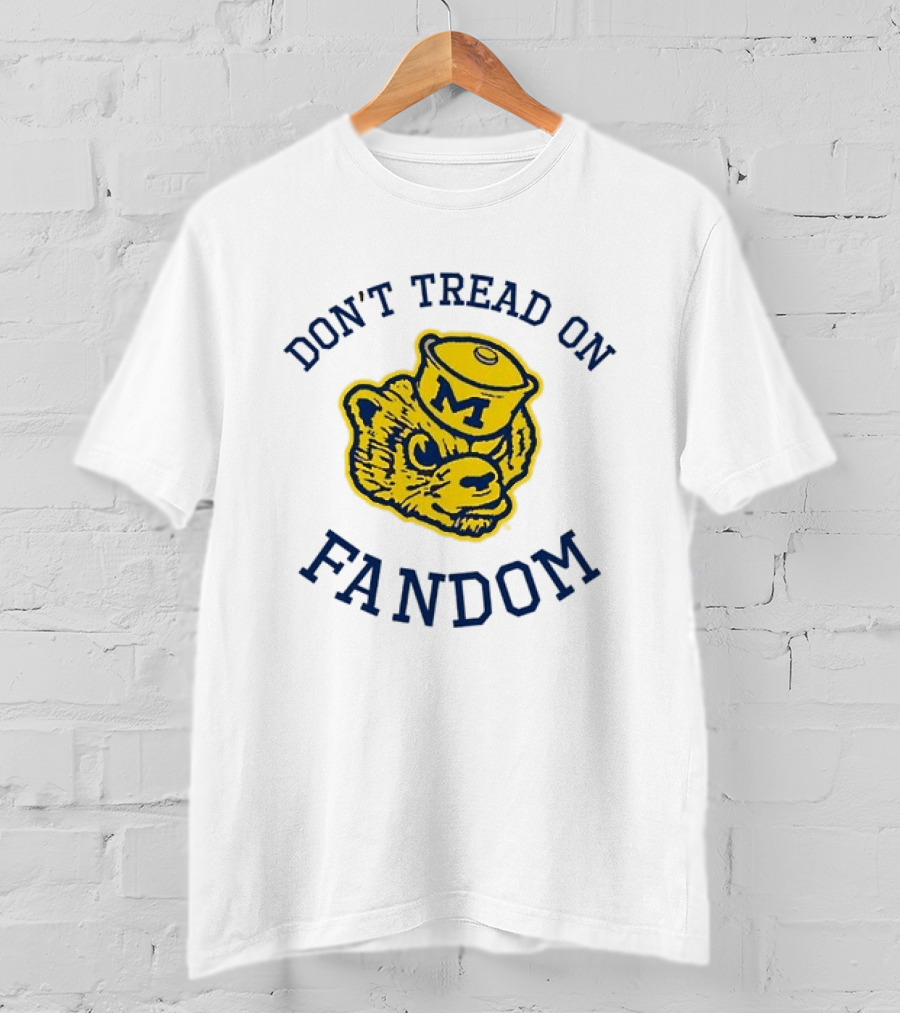 University Of Michigan NCAA Basketball Don't Tread On Fandom Yellow Wolverine M Hat T-Shirt