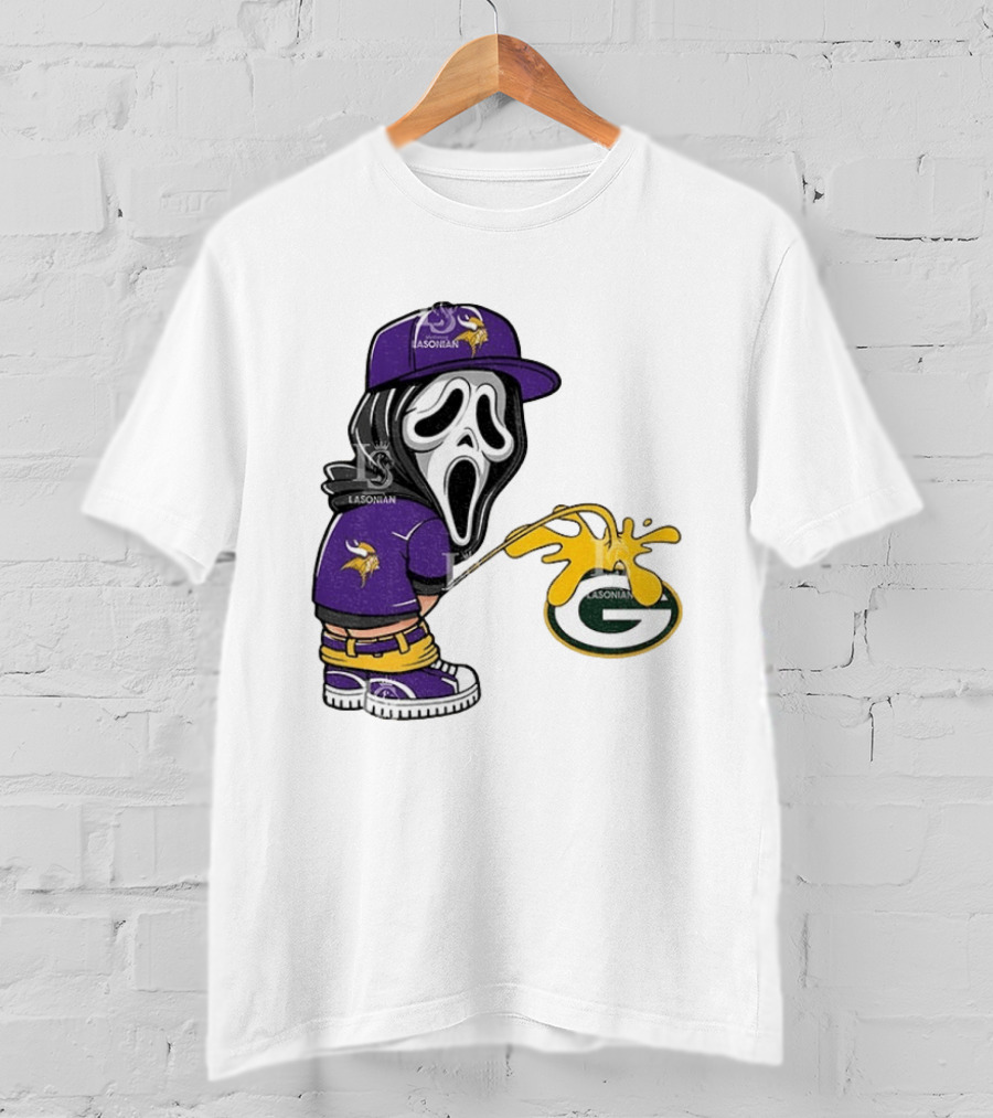 Minnesota Vikings Ghostface Piss On Green Bay Packers T-Shirt