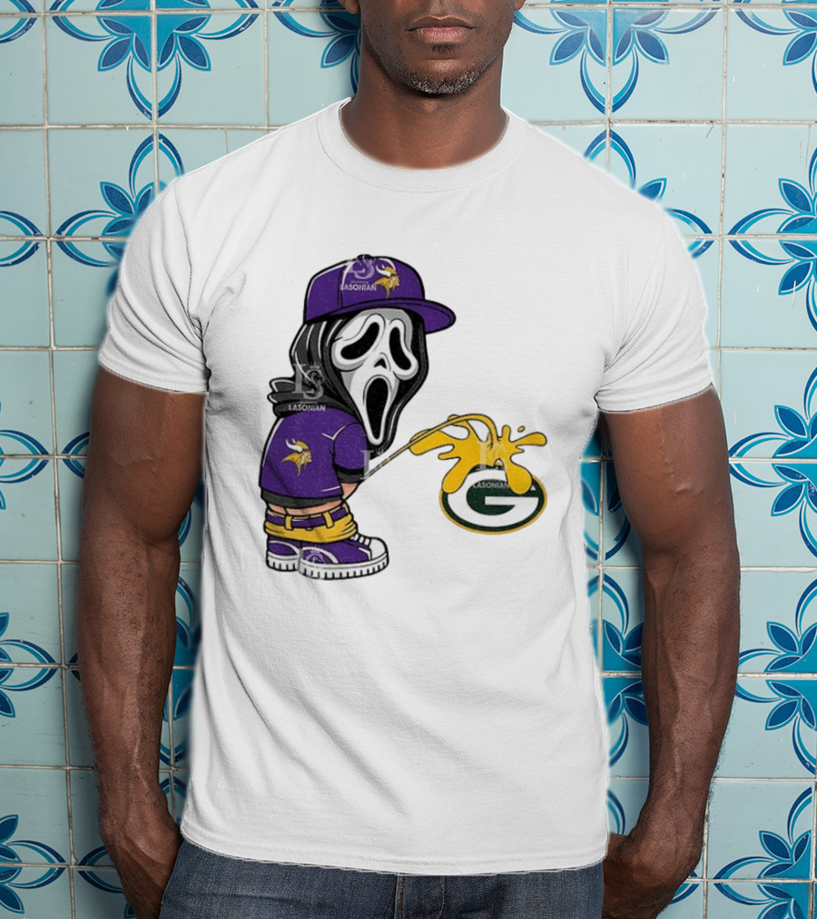 Minnesota Vikings Ghostface Piss On Green Bay Packers T-Shirt