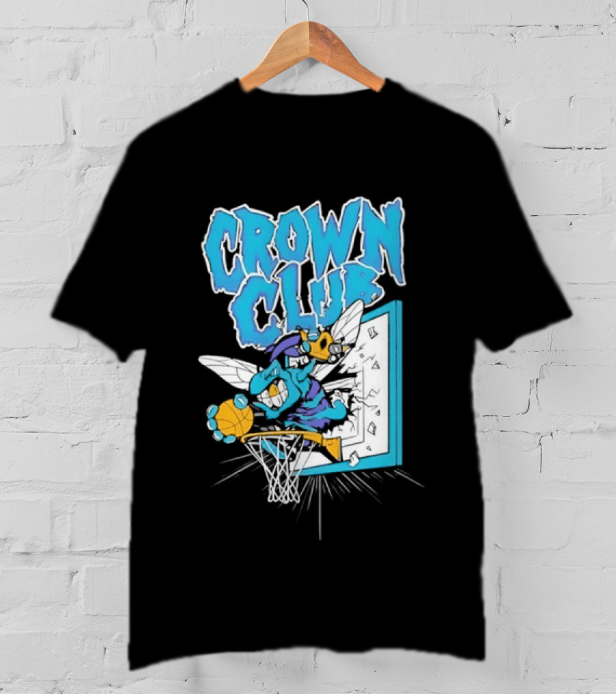 Crown Club Charlotte Hornets Basketball Dunking T-Shirt