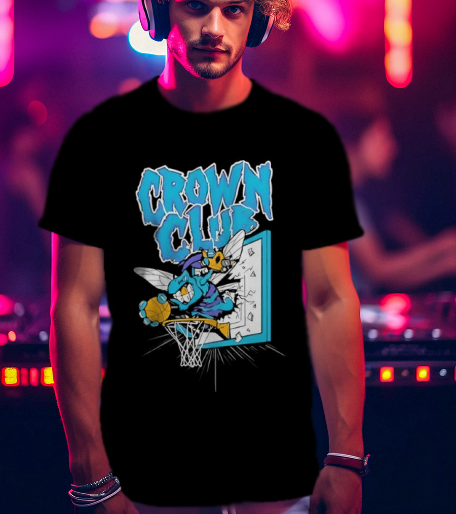 Crown Club Charlotte Hornets Basketball Dunking T-Shirt