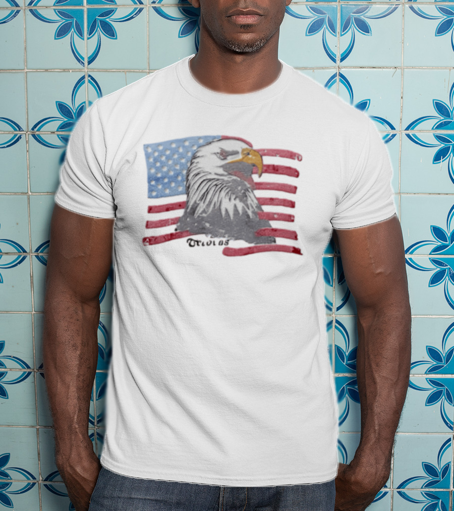 Vecovas Bald Eagle Head Over American Flag T-Shirt