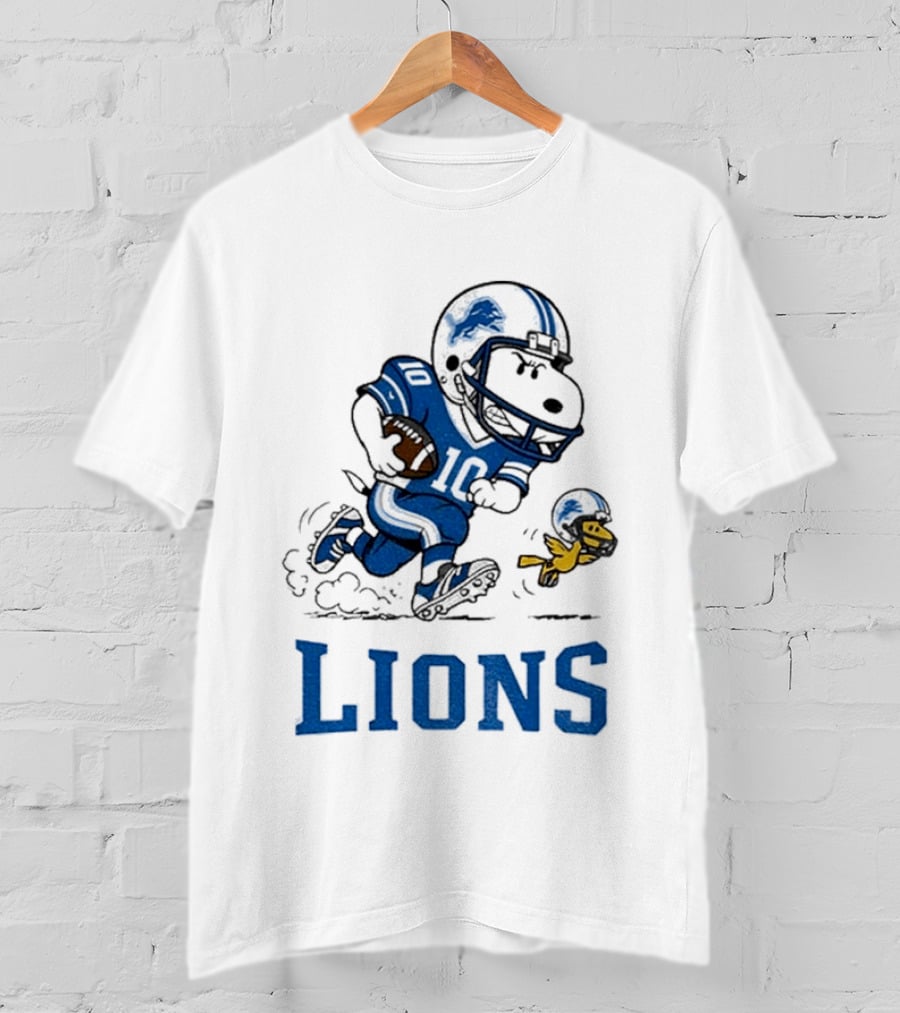 Detroit Lions Snoopy Woodstock Football Run T-Shirt