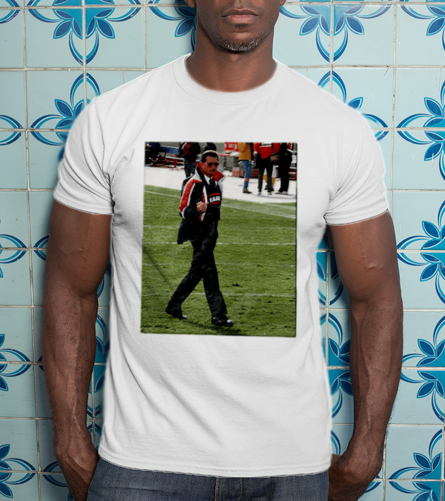 Mike Ditka Chicago Bears Coach Iconic Sideline Moment T-Shirt