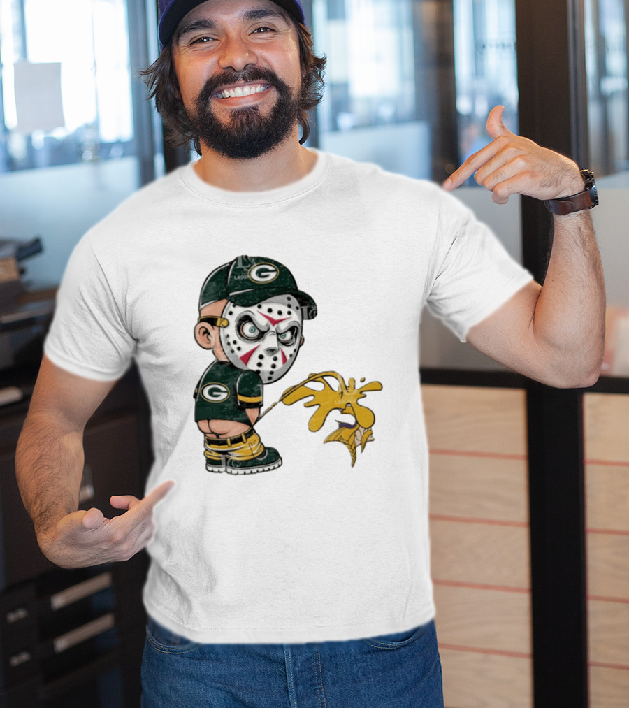 Green Bay Packers Jason Voorhees Piss On Minnesota Vikings Rivalry Humor T-Shirt
