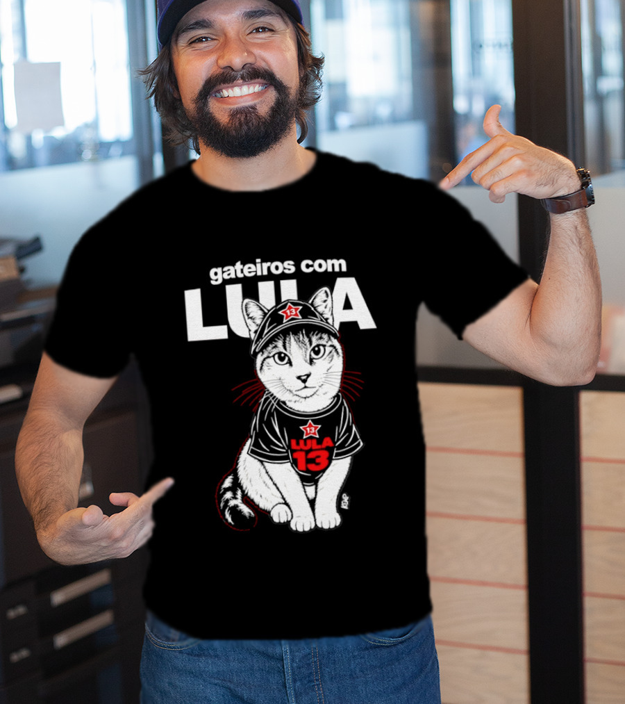Gateiros Com Lula Cat 13 Brazil T-Shirt