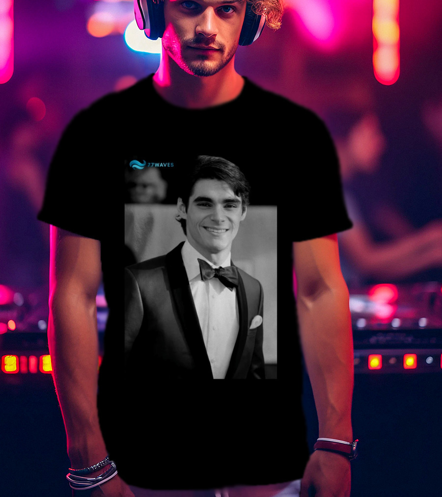 77Waves RJ Mitte Walter White's Son Breaking Bad T-Shirt
