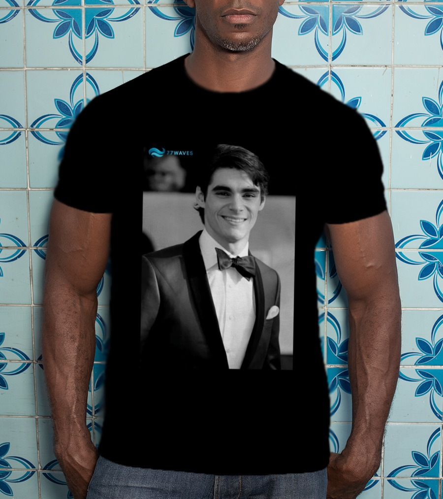 77Waves RJ Mitte Walter White's Son Breaking Bad T-Shirt