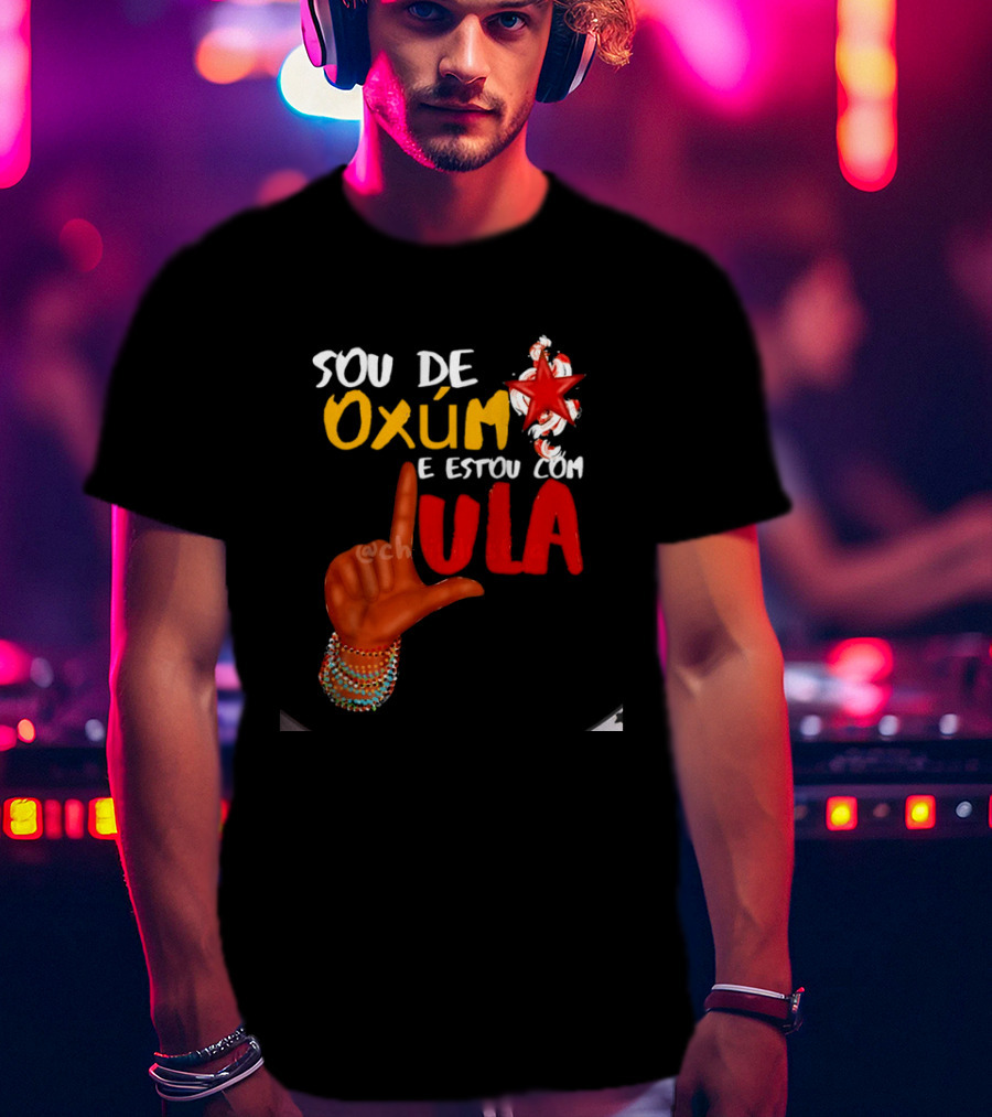 Sou De Oxúm E Estou Com Lula Oxum Brasil Beaded Hand Red Star T-Shirt