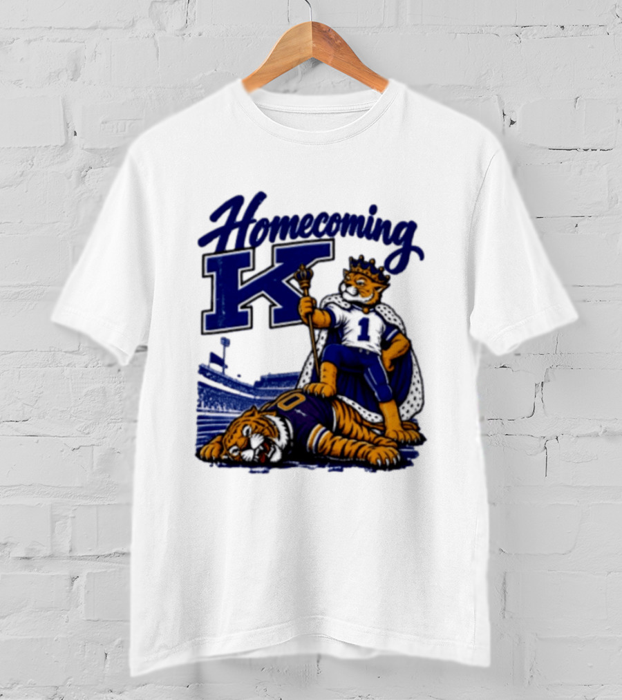 Homecoming K Wildcat King Stands Over Defeated Tiger Stadium Scene T-Shirt