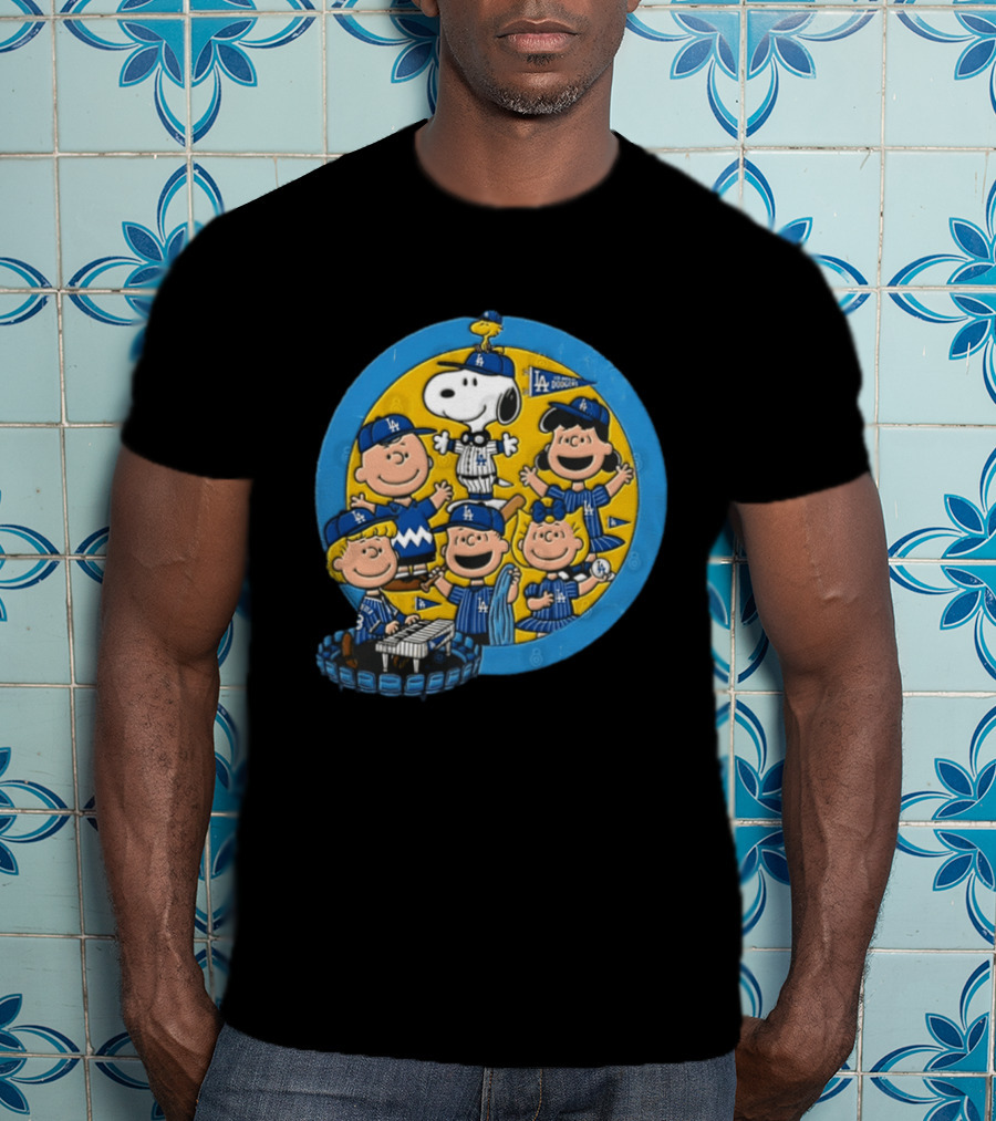 Los Angeles Dodgers Peanuts Gang Snoopy Baseball Players T-Shirt