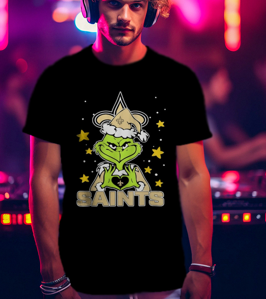 New Orleans Saints Grinch Heart Hands Christmas Holiday 2026 T-Shirt