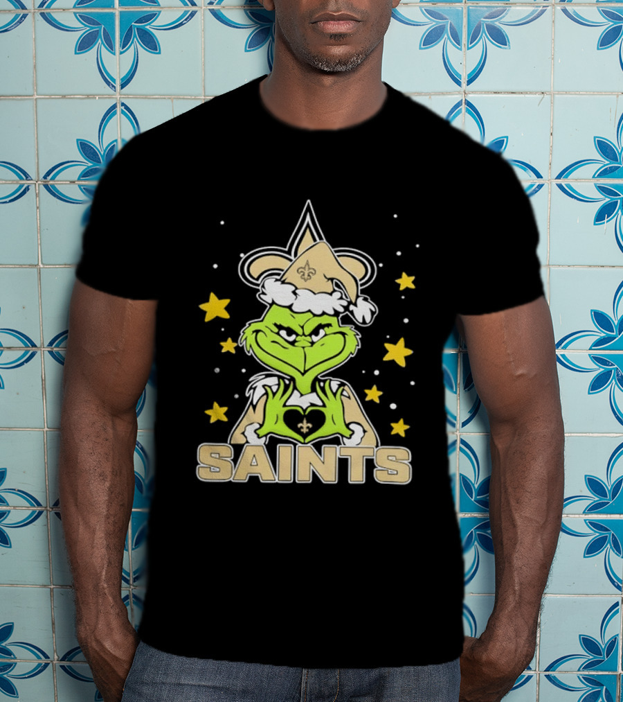 New Orleans Saints Grinch Heart Hands Christmas Holiday 2026 T-Shirt