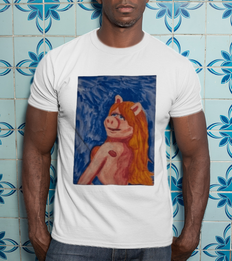 Miss Piggy Carpenter Painting The Muppets Miss Piggy Venus T-Shirt