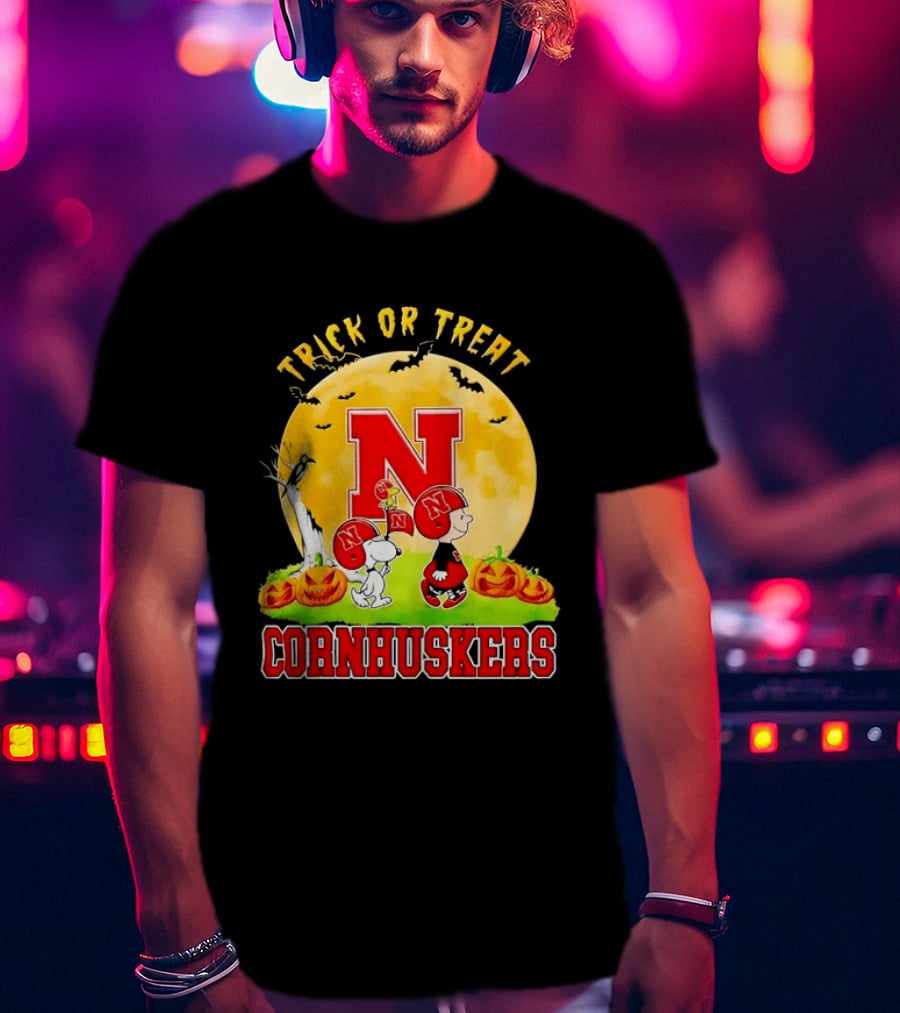 Nebraska Cornhuskers Trick Or Treat Halloween Charlie Brown Snoopy T-Shirt