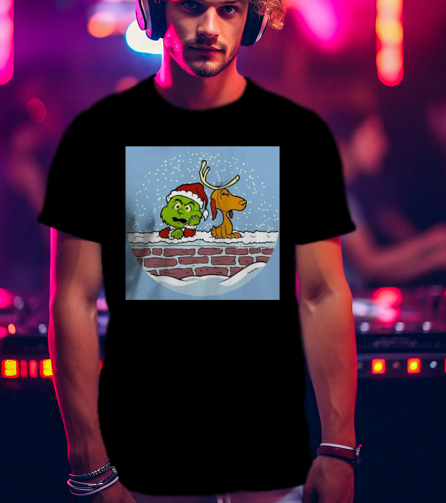 Green Grinch And Max Dog Rooftop Christmas Scene T-Shirt