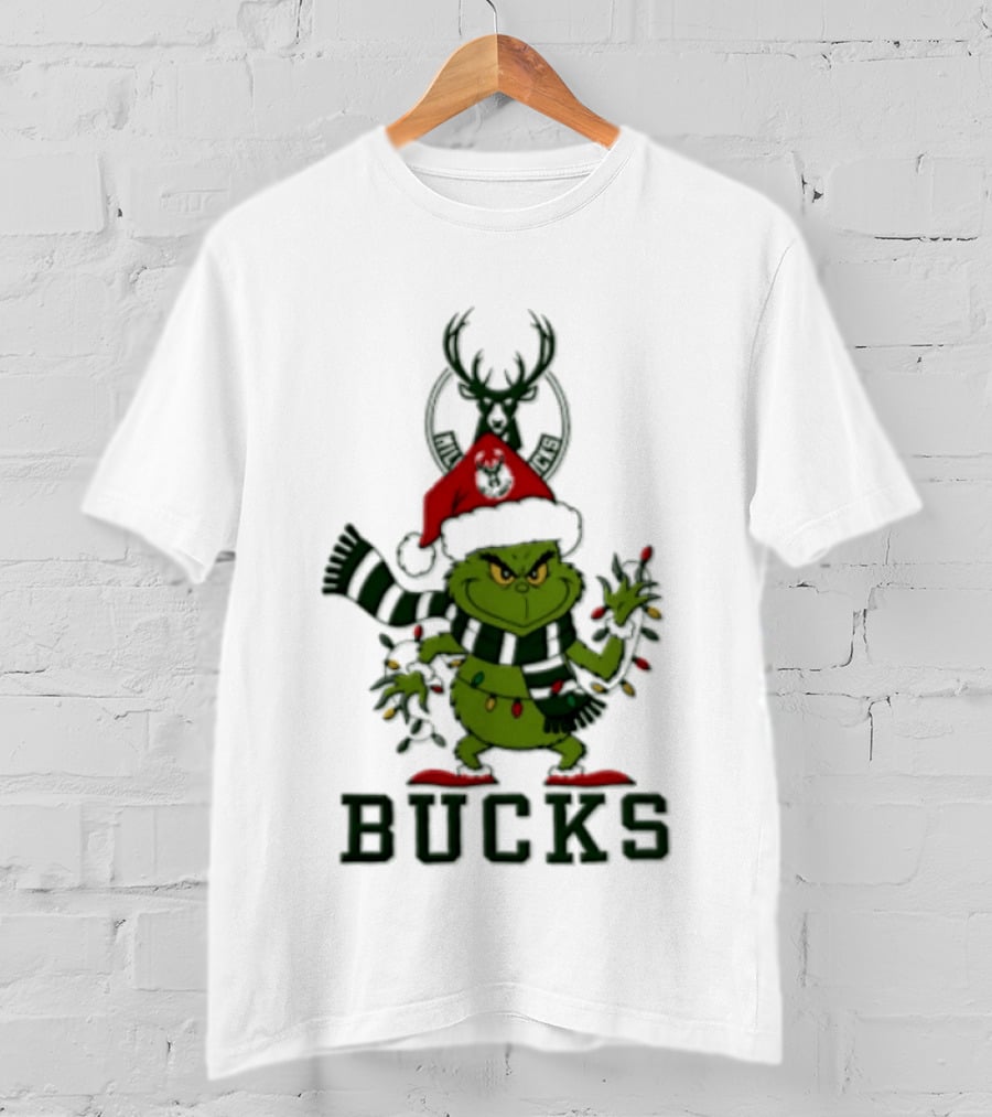 Milwaukee Bucks Grinch Christmas 2026 Heart Hands T-Shirt