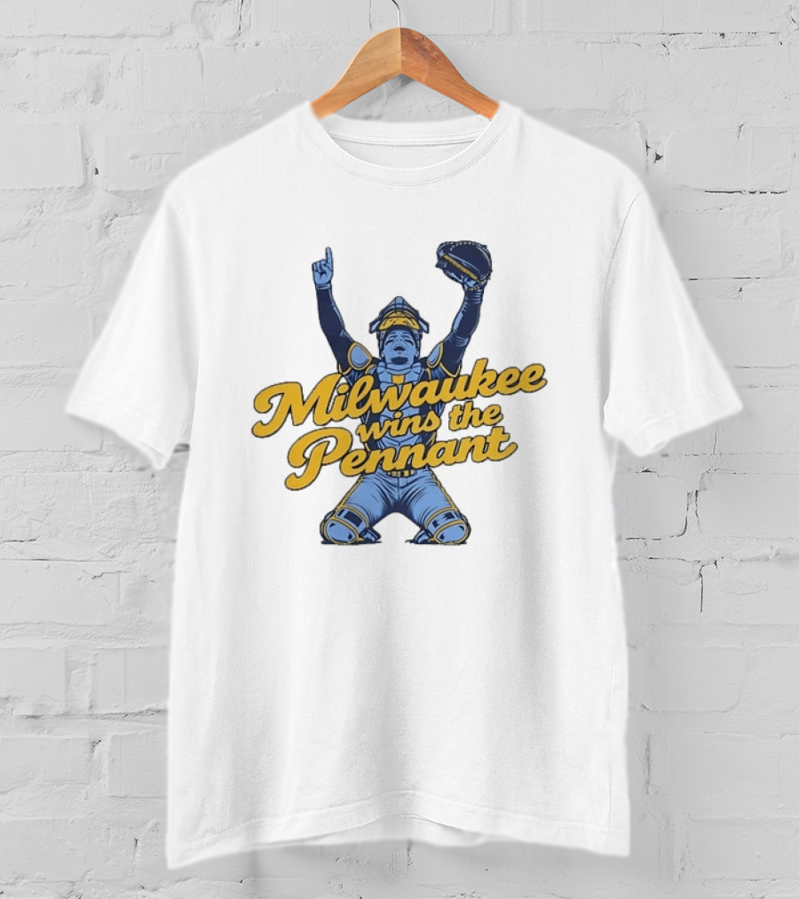 Milwaukee Brewers Wins The Pennant Celebration Catcher Pose T-Shirt