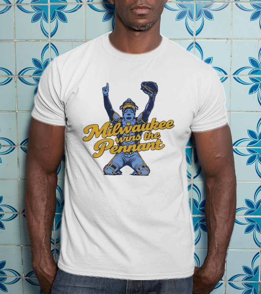 Milwaukee Brewers Wins The Pennant Celebration Catcher Pose T-Shirt