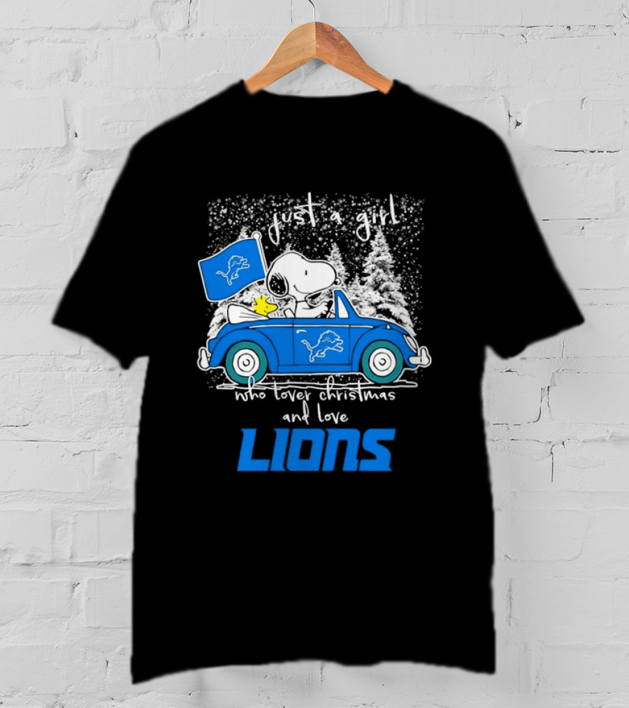 Snoopy Just A Girl Who Loves Christmas And Love Lions T-Shirt