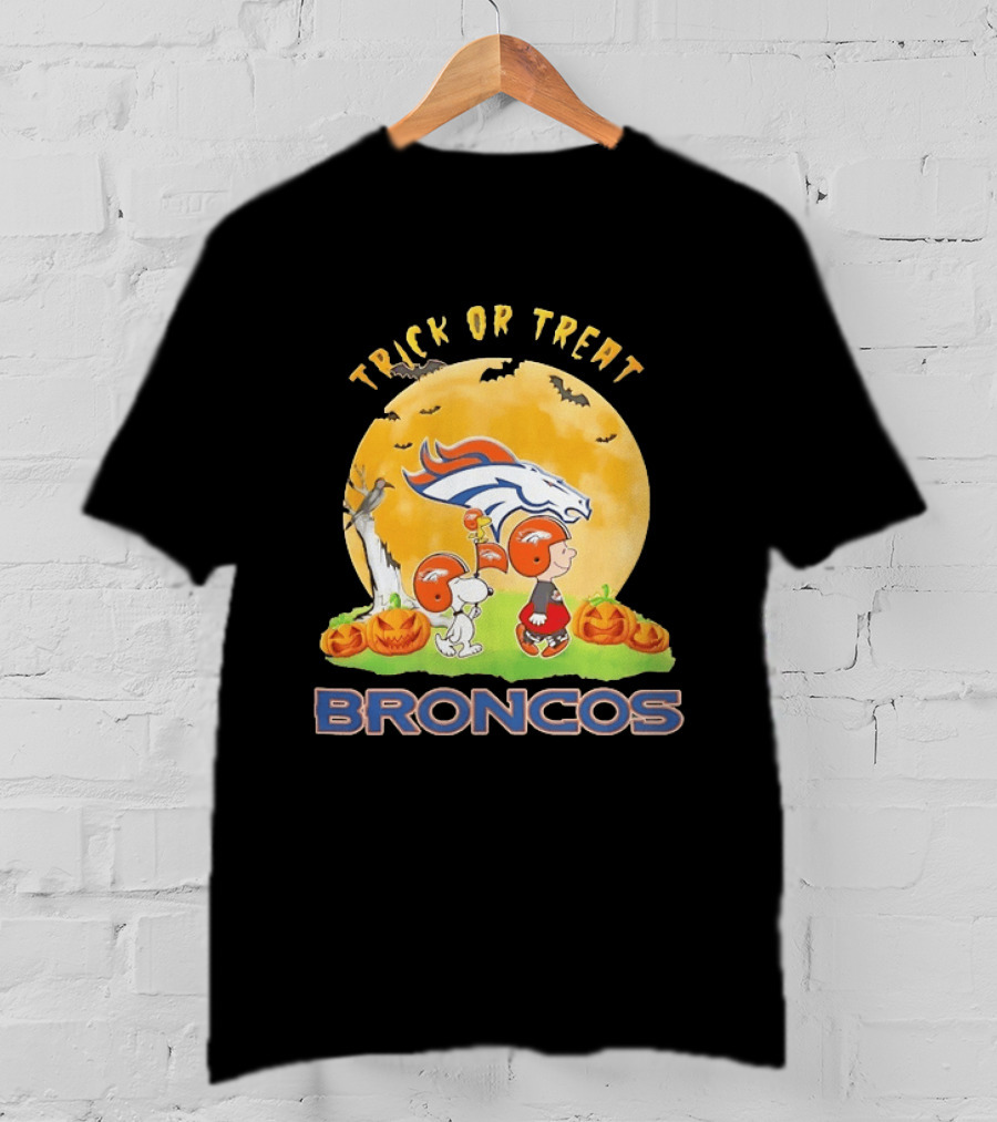 Trick Or Treat Charlie Brown Snoopy Woodstock Denver Broncos Halloween Moon T-Shirt