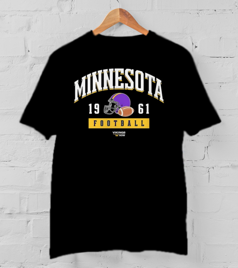 Minnesota Vikings Football 1961 Helmet T-Shirt