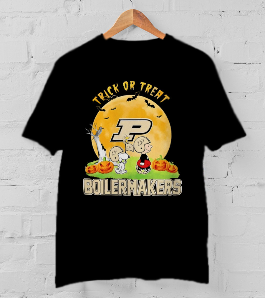 Purdue Boilermakers Snoopy Charlie Brown Woodstock Halloween Moon Trick Or Treat T-Shirt