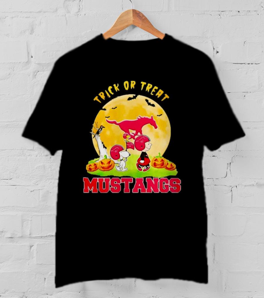 Trick Or Treat SMU Mustangs Halloween Snoopy Charlie Brown Woodstock Moon T-Shirt