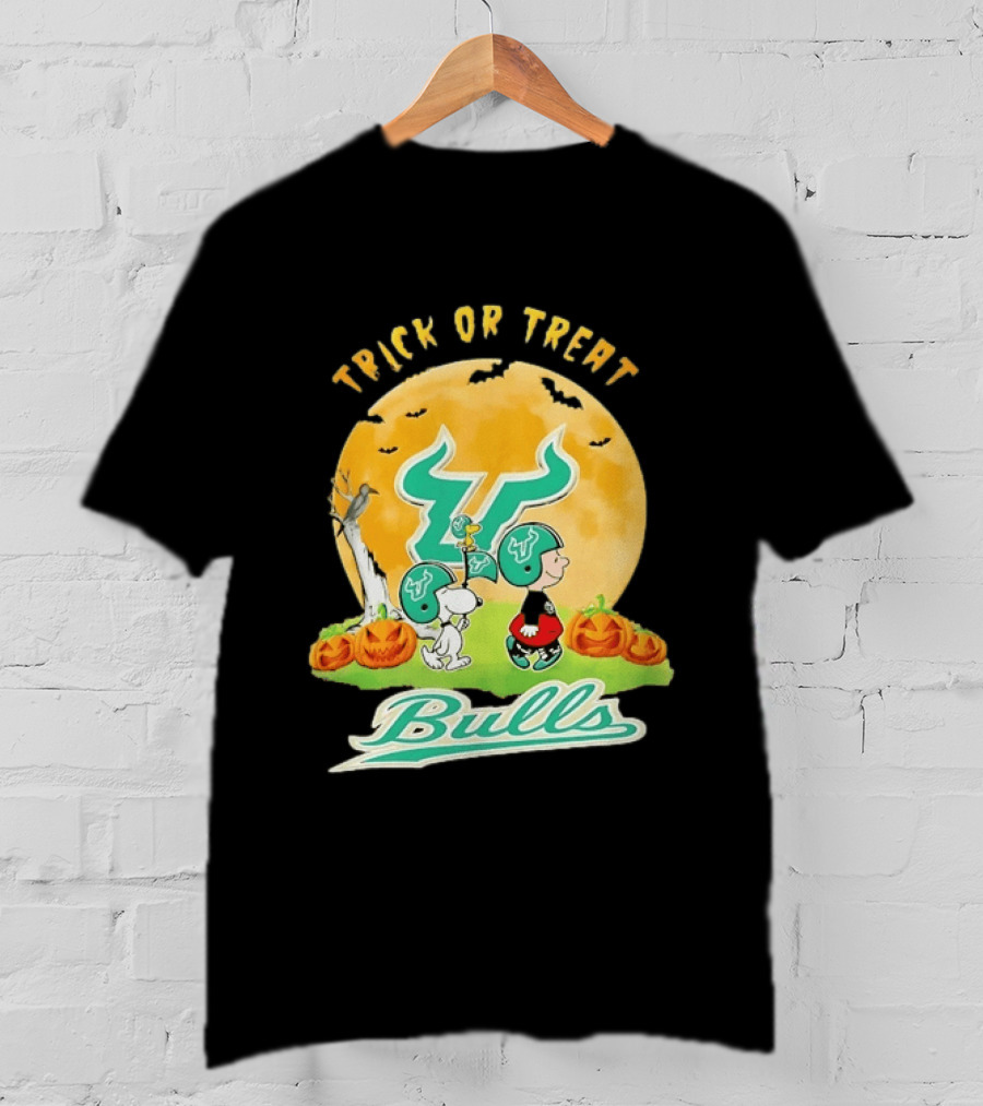 Trick Or Treat South Florida Bulls Snoopy Charlie Brown Woodstock Halloween Moon T-Shirt