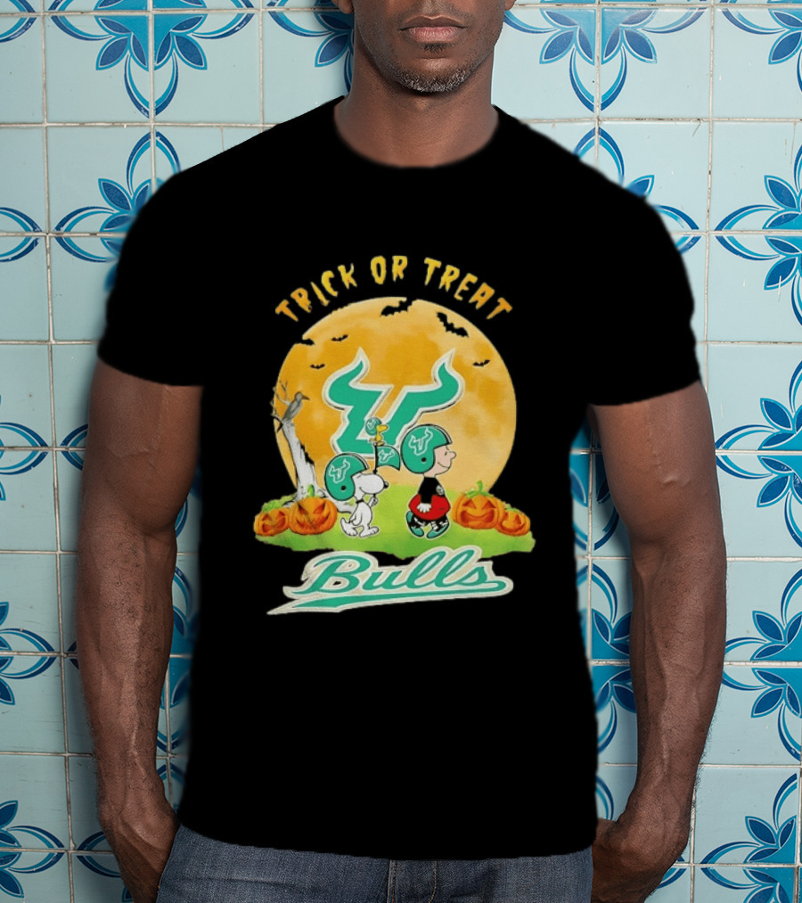 Trick Or Treat South Florida Bulls Snoopy Charlie Brown Woodstock Halloween Moon T-Shirt