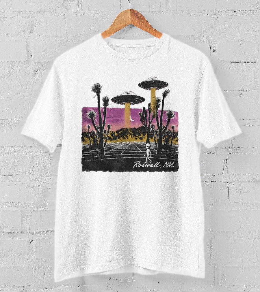 Roswell NM Alien UFO Desert Landscape Extraterrestrial Joshua Trees Moon T-Shirt