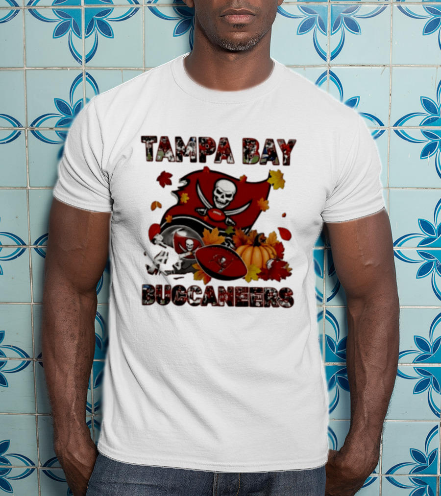 Tampa Bay Buccaneers Autumn 2026 Skull And Crossed Swords Football Pumpkin Decor T-Shirt