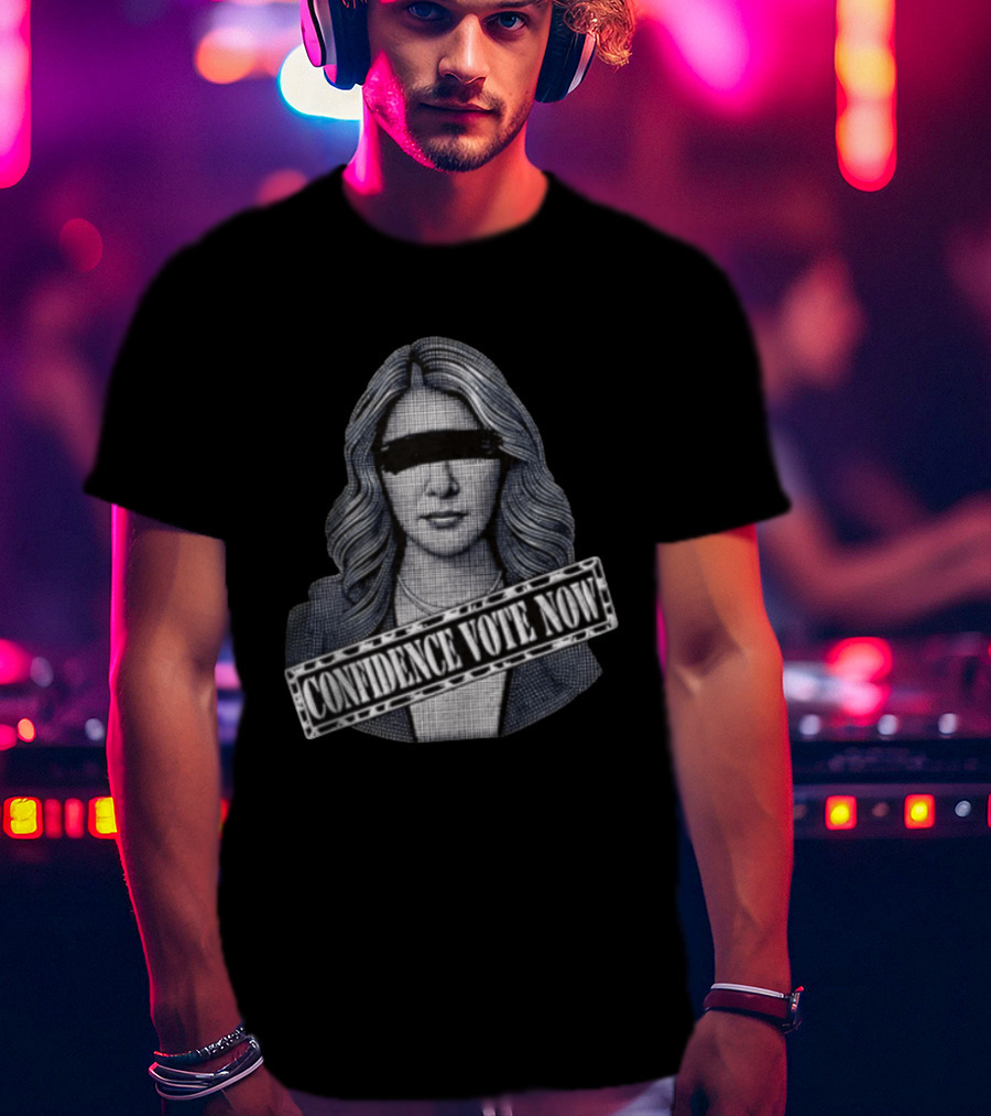 Theresa May Confidence Vote Now T-Shirt