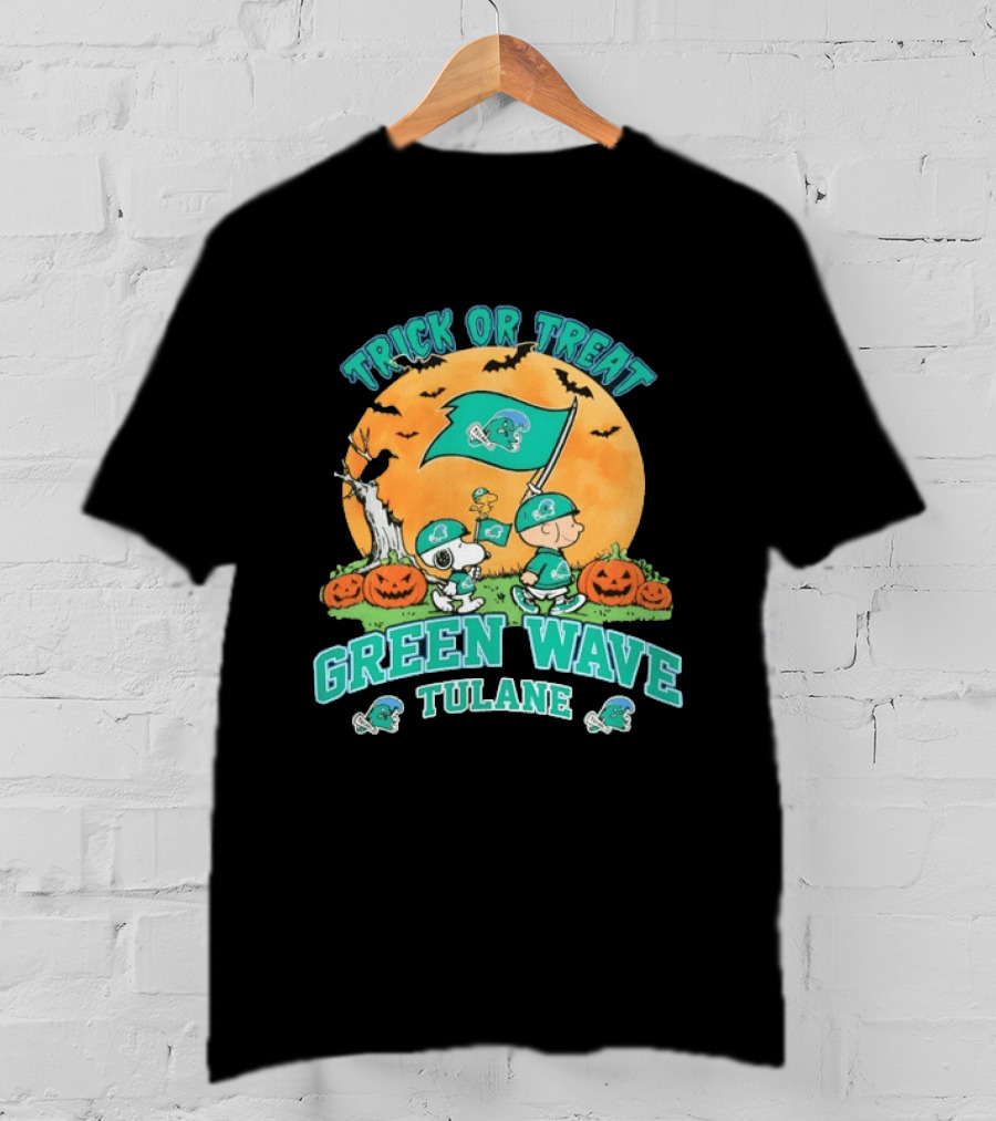 Tulane Green Wave Peanuts Trick Or Treat Halloween Pumpkin Football Flag T-Shirt