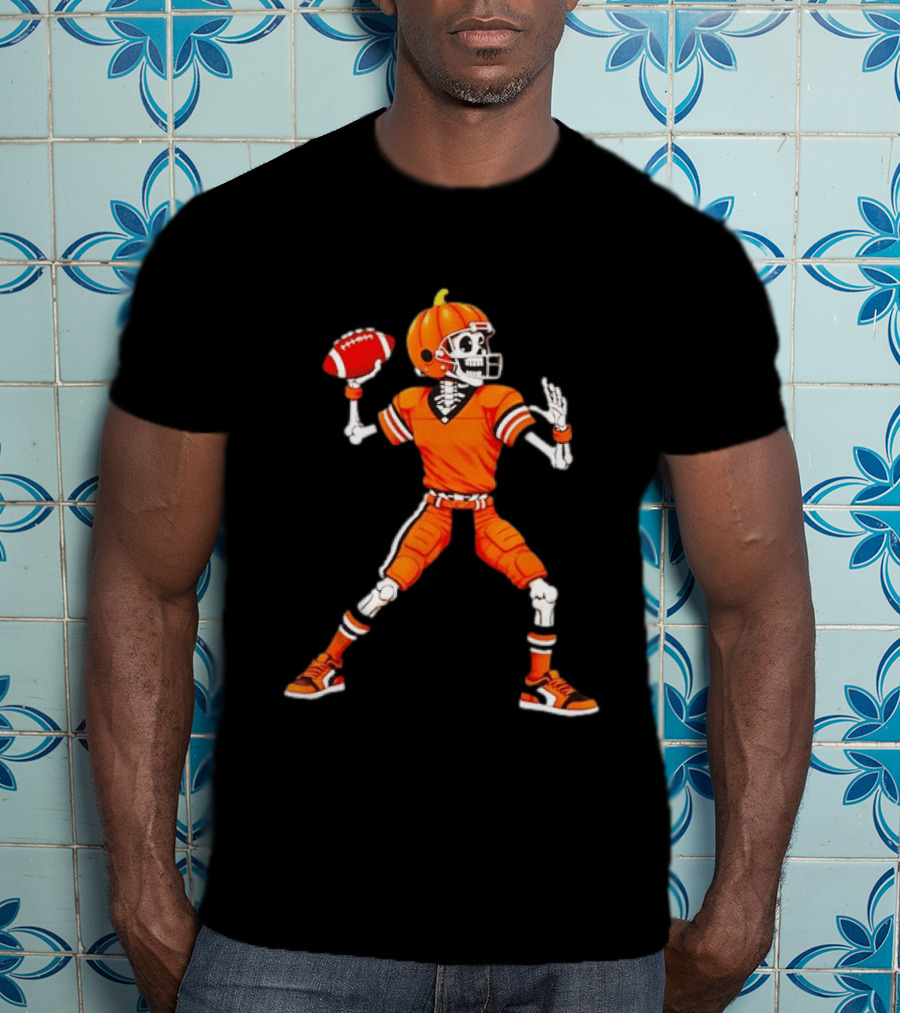 Cleveland Browns Pumpkin Skeleton Football Player Halloween T-Shirt