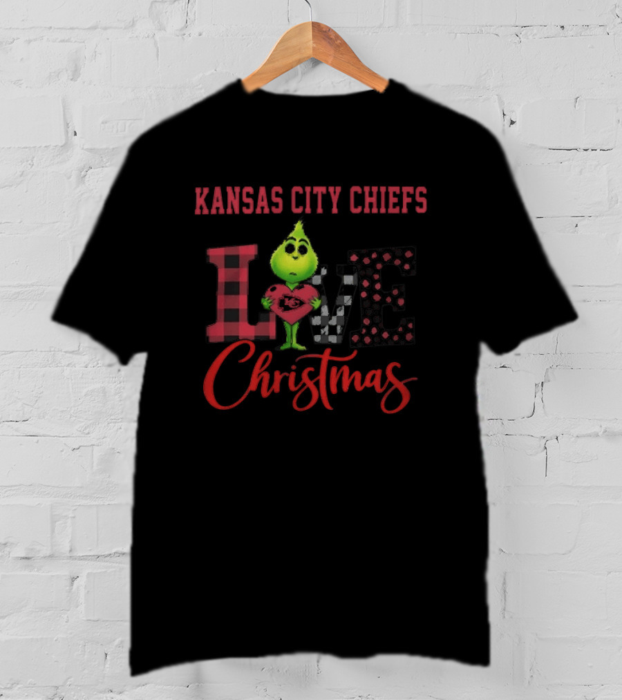 Kansas City Chiefs Grinch Holding Heart Love Christmas Buffalo Plaid Leopard T-Shirt