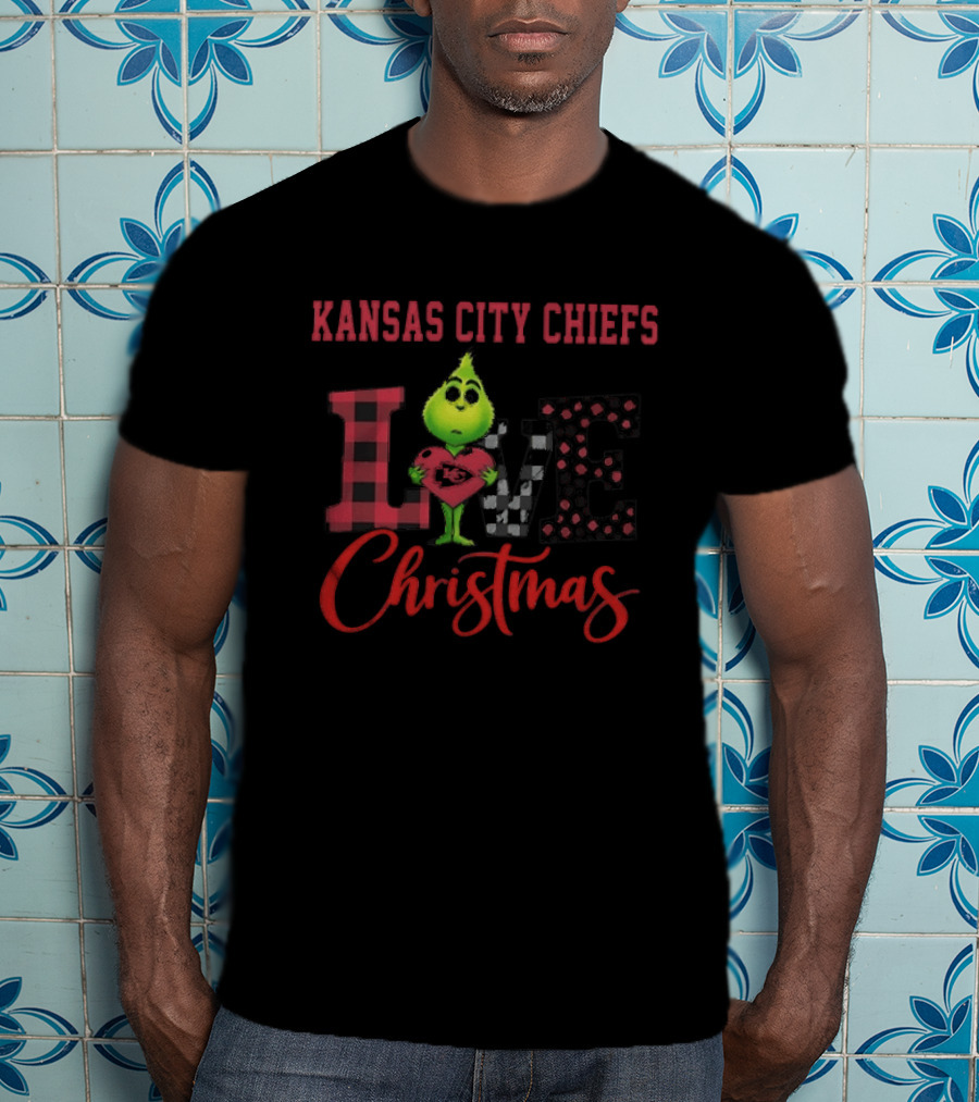 Kansas City Chiefs Grinch Holding Heart Love Christmas Buffalo Plaid Leopard T-Shirt