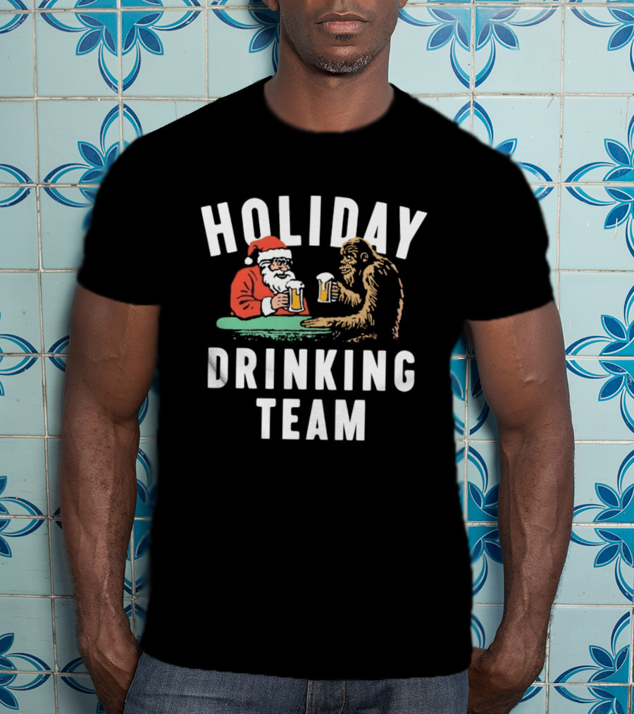 Holiday Drinking Team Santa And Bigfoot Cheers T-Shirt