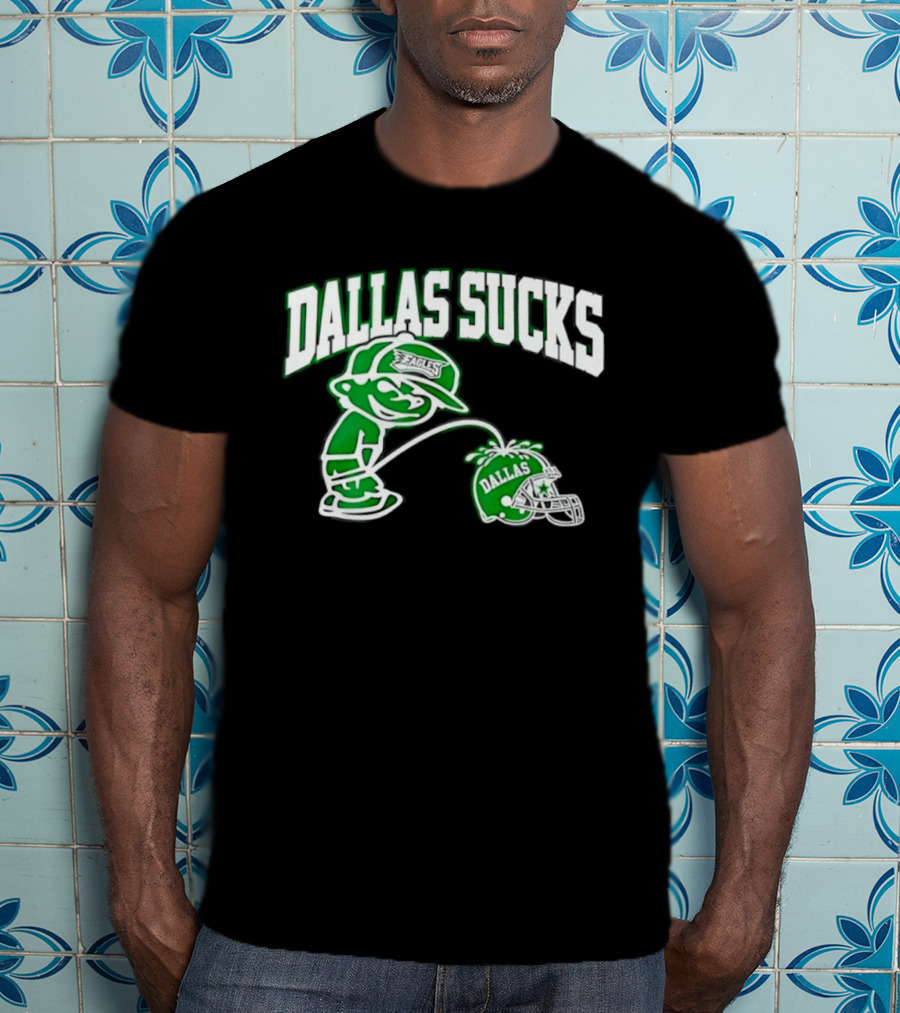 Dallas Sucks Philadelphia Eagles Rivalry Helmet Cartoon T-Shirt