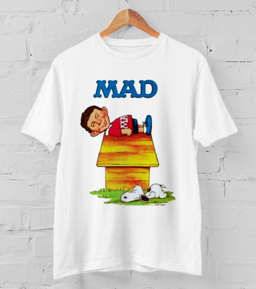 Alfred E Neuman MAD Magazine Snoopy Doghouse October 1970 T-Shirt